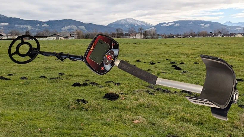 Teknetics Eurotek Pro im Test: einer der besten Metalldetektoren bis 300 Euro für Anfänger.