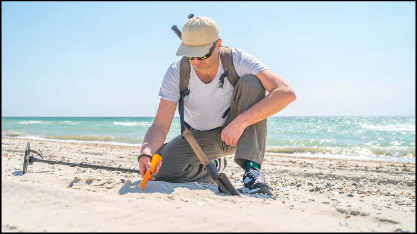Metalldetektor Einsatzgebiet für die Hobby Schatzsuche zur Münz und Schmucksuche am Strand.